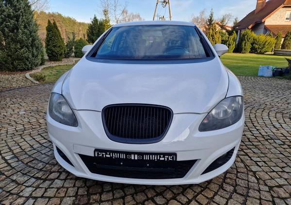Seat Leon cena 22800 przebieg: 206380, rok produkcji 2012 z Płock małe 277